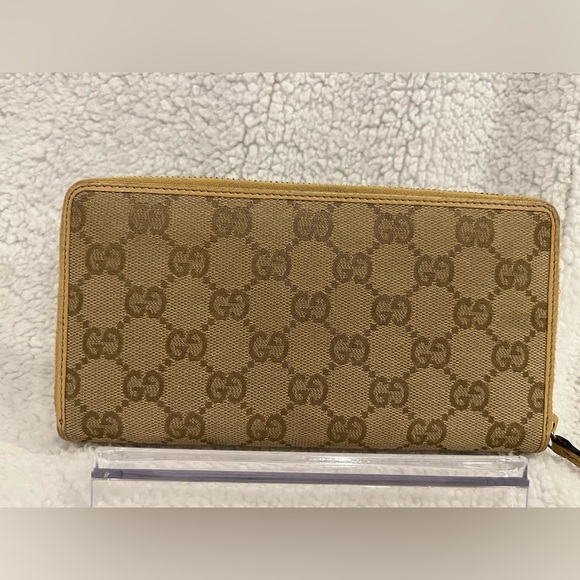 Gucci Tan GG Monogram Zip Around Wallet - Picture 2 of 12